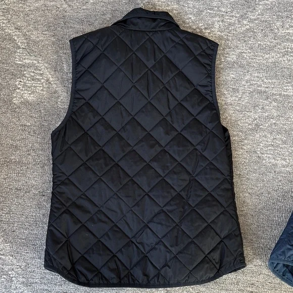 Set of 2 Old Navy Quilted Zip Vests - Black and Blue - Picture 11 of 11